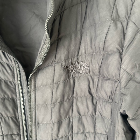 The North Face Thermoball Lightweight Puffer Jacket - Picture 2 of 8